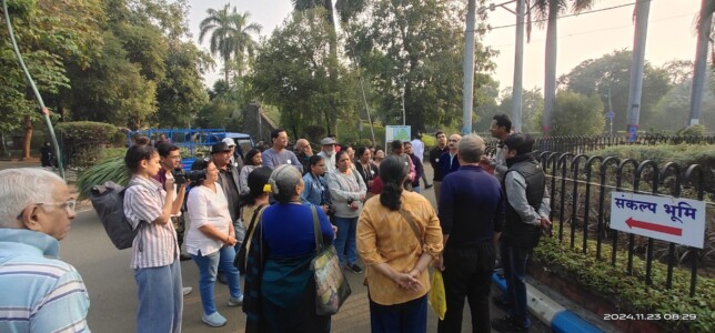 module: a;
hw-remosaic: 0;
touch: (-1.0, -1.0);
modeInfo: ;
sceneMode: Auto;
cct_value: 5750;
AI_Scene: (-1, -1);
aec_lux: 156.4515;
hist255: 0.0;
hist252~255: 0.0;
hist0~25: 0.0;